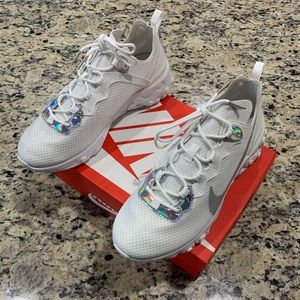 🌟🌟🌟NIB NIKE WOMENS ELEMENT 55🌟🌟🌟